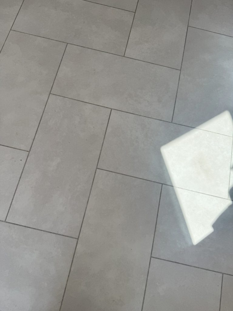 20250612_140858322_iOS