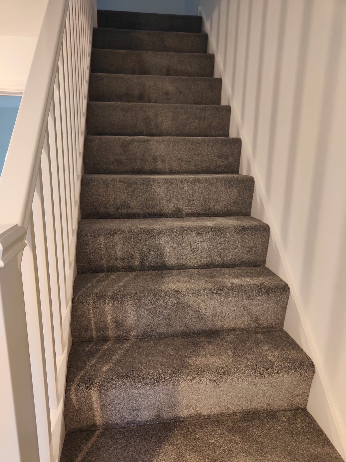 Cormar Zenith Cobalt fitted finish detail