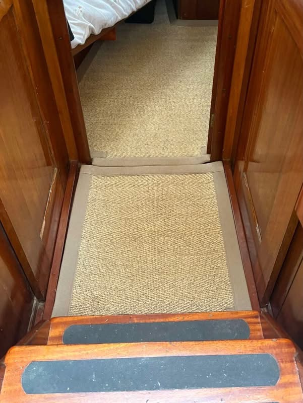 Boat carpet fitted inside the cabin